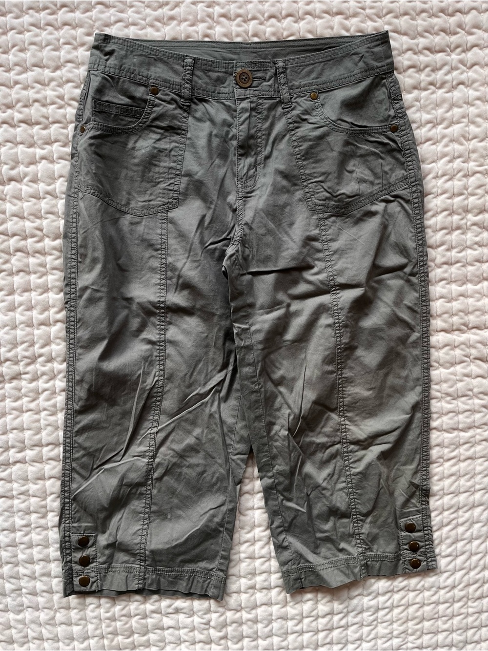 Kim Rogers Women's green Capri Pants Size 6 EUC
